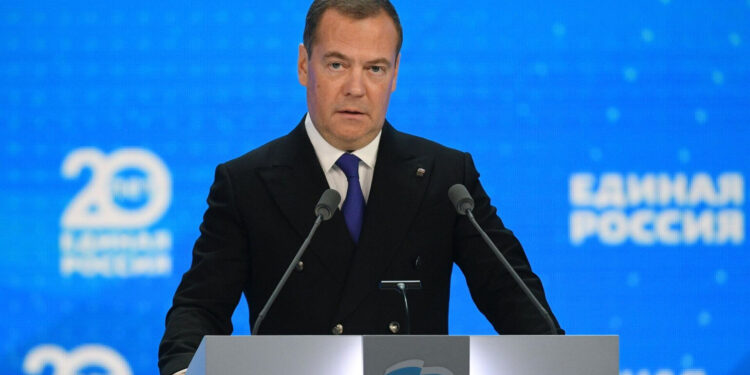 «Ռուսաստանի ժողովրդի գլխավոր խնդիրն է զարգացնել իր տարածքները, այդ թվում՝ վերականգնել մեր վերականգնված հողերը. դա ո՛չ հեշտ է, ո՛չ էլ էժան». Մեդվեդև