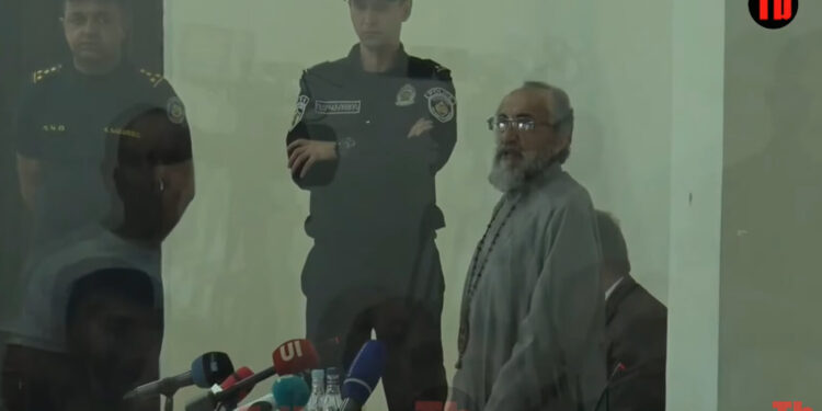 Ի՞նչ եմ արել, որ ներում հայցեմ, պատի՛վ է, որ մեղադրյալի աթոռին եմ. Միքայել սրբազան. տեսանյութ