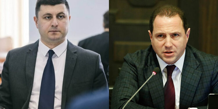 Դավիթ Տոնոյանը գրքում ներկայացրել է 2018-20-ին զինվորականների դեմ իշխանական ճնշումների, պատերազմի ժամանակ իրեն մեկուսացնելու մասին թեմաներ