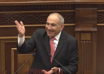 Էդ մուրճը իմ սեղանին դրված ա եղել, իմ ֆեյսբուքյան էջի վարողը տեսավ, նկարեց. Փաշինյան. տեսանյութ