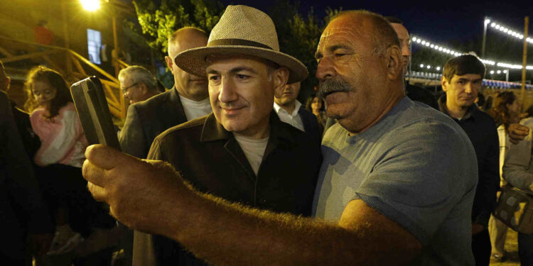 «Փաշինյանը խաբում է հանրությանը, որպեսզի կարողանա նորից իշխանություն ձևավորել ընտրությունների արդյունքում». Հրանտ Մելիք-Շահնազարյան․ «Փաստ»