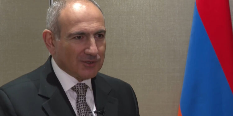 «Մենք մայրուղու երթևեկելի հատվածում ենք, դրա համար անընդհատ վրաերթի ենք ենթարկվում». Փաշինյան