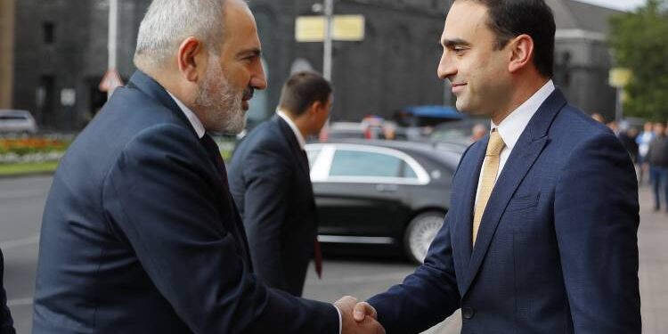 Ում է զոհաբերելու Փաշինյանը․ «Հրապարակ»