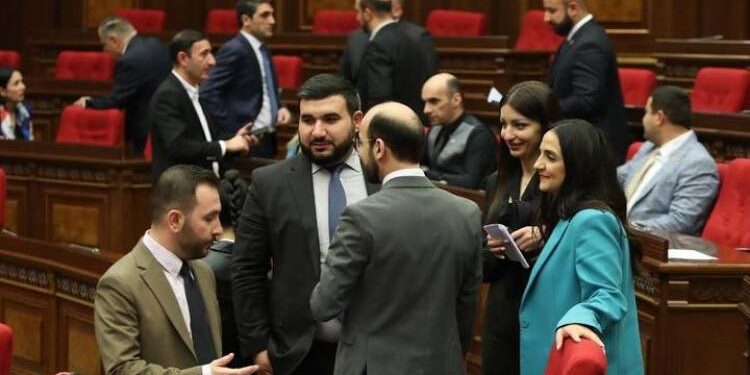 ՔՊ-ում սկսել են պաշտոնների բաժանումը. «Հրապարակ»