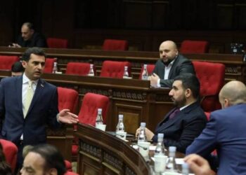 ՔՊ-ականները զգուշանում են Հակոբ Արշակյանից․ «Հրապարակ»