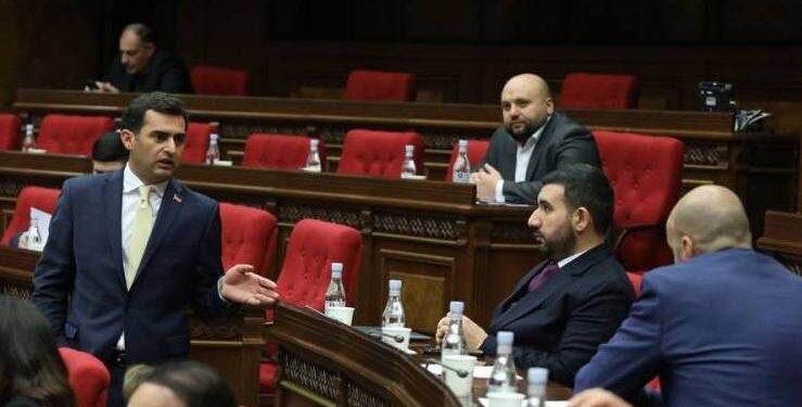 ՔՊ-ականները զգուշանում են Հակոբ Արշակյանից․ «Հրապարակ»