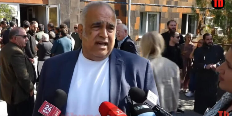 Սրբազանը կապ չունի դատավարության հետ, նա պետք է վերադառնա իր հոգևոր ծառայությանը. տեսանյութ