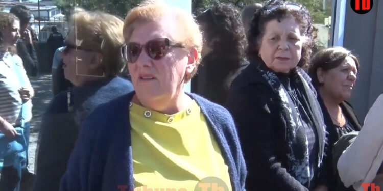 Հույս ունենք, որ այսօր արդար որոշում կկայացվի և մեր սրբազանի հետ կգնանք Գյումրի… տեսանյութ