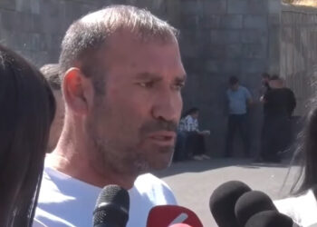 Մենք ամեն օր էլ պրպտու´մ ենք, հավայի չխոսե՛ք, քաղաքը կոլապսի կենթարկենք, մեր երեխեքին ենք ման գալիս. տեսանյութ