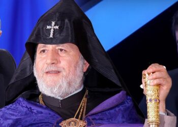 Ի՞նչ փուլում է Կաթողիկոսին «հեռացնելու» ՔՊ-ի ծրագիրը և ո՞ւմ են տեսնում Կաթողիկոսի աթոռին. «Ժողովուրդ»