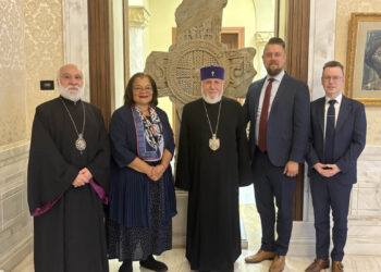 Վեհափառը «Save Armenia» հուդայա-քրիստոնեական դաշինքի անդամների հետ հանդիպման ժամանակ իր մտահոգություններն է արտահայտել Բաքվում պահվող հայերի իրավունքների առնչությամբ