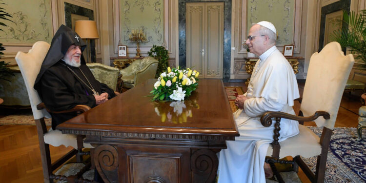 Վեհափառը Հռոմի պապին է ներկայացրել արցախահայության հիմնախնդիրները և ռազմագերիների վերադարձի հարցը