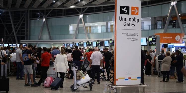 Արցախցիները զանգվածաբար Ռուսաստան են գնում․ «Հրապարակ»
