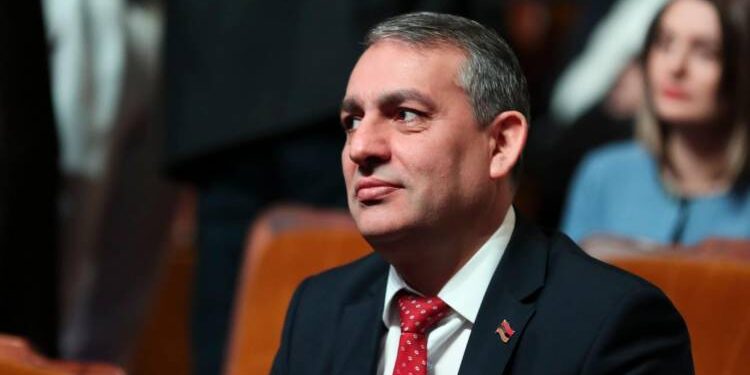 Արմեն Խաչատրյանի դստեր հարսանիքին ՔՊ վերնախավը չի մասնակցել․ «Հրապարակ»