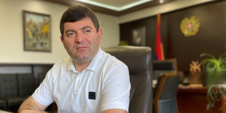 «Ես հեռանում եմ ավագանուց, բայց չեմ հեռանում Մասիսից». Դավիթ Համբարձումյանի ուղերձը՝ «Նուբարաշեն» ՔԿՀ-ից