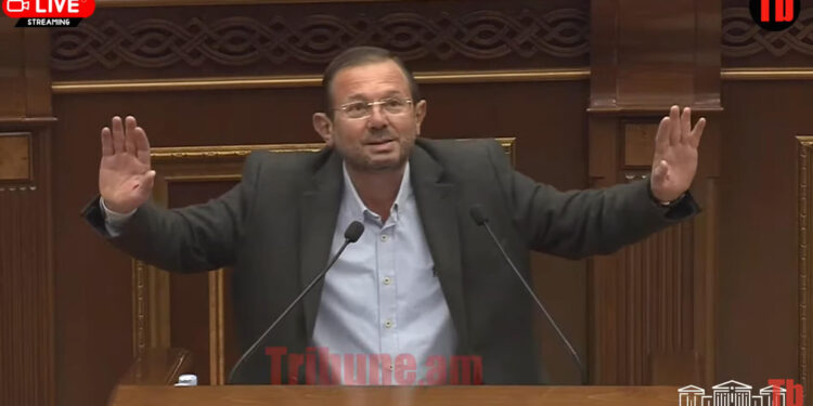 Անունս կփոխեմ, եթե Ռուբինյանը ապացուցի իր ասածը. Մանուկյան. տեսանյութ