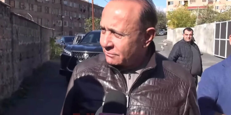 Ամբողջ աշխարհը գիտի, որ ես ոչ մեկից վախ չունեմ, մենակ ձեզնից եմ վախենում. Հովիկ Աբրահամյան. տեսանյութ