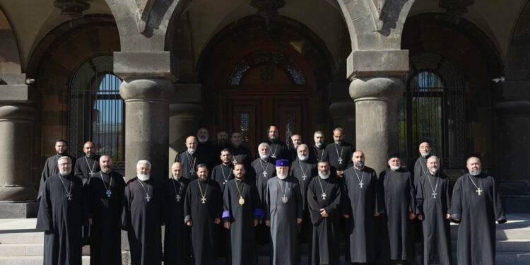 Վեհափառը մտահոգությամբ անդրադարձել է Միքայել Սրբազանի անարդար դատավճռին և ազատազրկմանը