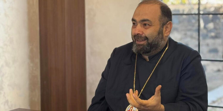 Արագածոտնի թեմի առաջնորդը կալանավորվեց 2 ամսով