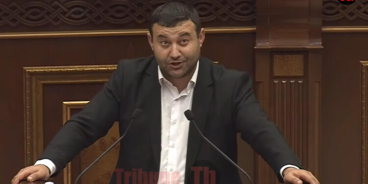 Երեխեքիս տանելու եմ Տեր Արամը կնքի. Գրիգորյան. տեսանյութ