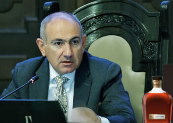 Իշխանությունները մերժում են ե՛ւ կոնյակը ե՛ւ Արարատը, սակայն շարունակում են պետական գնումներ իրականացնել՝ գնելով «Արարատ» կոնյակ. «Ժողովուրդ»