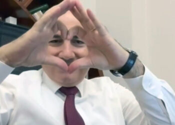 Առջևում ընտրություններ են, և հիշել է, որ «բոլորին սիրում» է. «Փաստ»