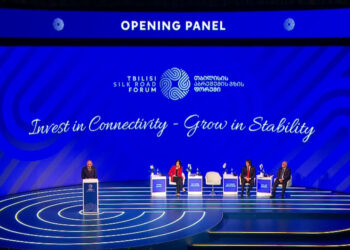 «Եվ ահա խաղաղությունը եկել է մեր տարածաշրջան. մեզ մնում է ավելի շատ բեռներ, ավելի շատ խողովակաշարեր, էլեկտրահաղորդման գծեր և բարեկեցություն բերել Հարավային Կովկաս». Փաշինյան