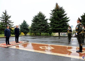 Պապիկյանն ընդունել է Վրաստանի պաշտպանության նախարարին