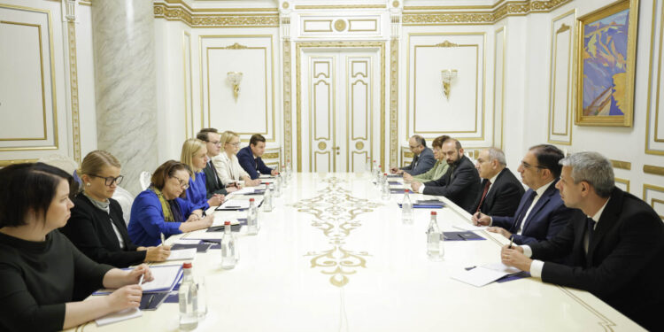 Փաշինյանը ԵԱՀԿ գործող նախագահի հետ քննարկել է Հայաստանի և Ադրբեջանի միջև հարաբերությունների կարգավորման գործընթացը