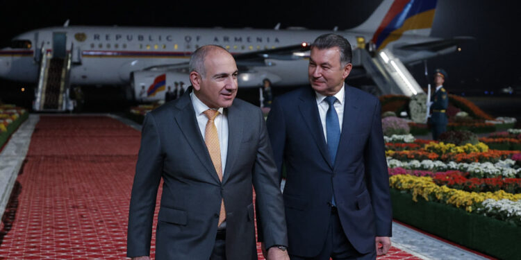 Փաշինյանն աշխատանքային այցով ժամանել է Տաջիկստան