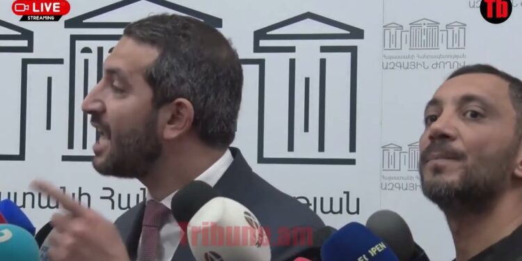 Ռուբինյանի վեճը լրագրողի հետ. ասեք՝ շեֆ, ինչի՞ չտարար թիկնապահիդ, որ մարդուն անդազահան չանի. տեսանյութ