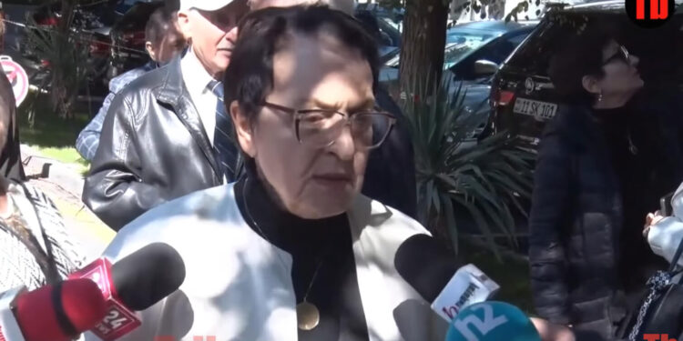 Անբարոյական հատարարություն է, հիմա շատ լավ երևում է Մասիսը, կարո՞ղ եք փակել, իհարկե ոչ. տեսանյութ