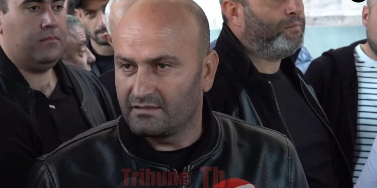 Էս բլոկադա է. վարորդներին կառավարությունից հորդորել են վրացական համարներ հանել, որ հարկ չտան. տեսանյութ