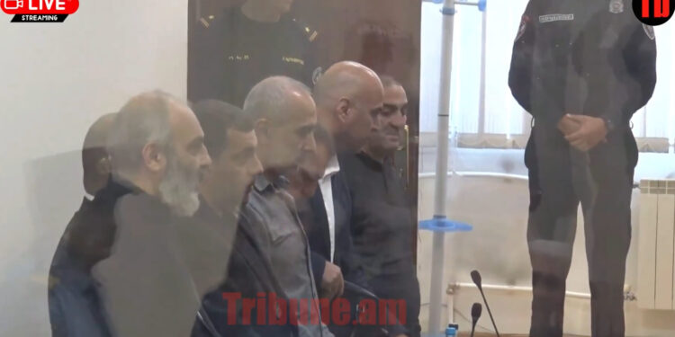 Հրաժարվելով հրաժարվում ենք. աղոթք՝ դատարանում. տեսանյութ