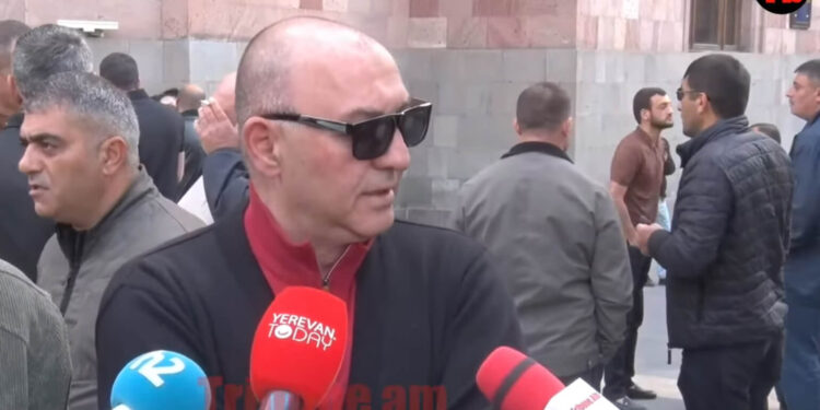 Կոնֆետը, որ առնում եք, ի՞նչ գիտեք՝ մենք ոնց ենք բերել. անձրև, ձյուն, շոգ՝ կապ չունի, աշխատում ենք. տեսանյութ