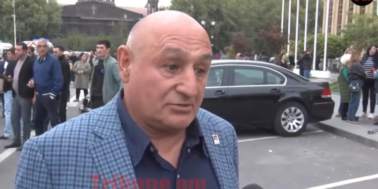 Ժողովուրդն ասում էր` չենք թողնելու, որ տանեն մեր քաղաքապետին. տեսանյութ