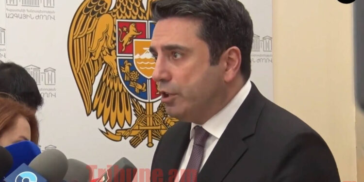 Եթե գողցող ես, գողական ես՝ քո տեղը բանտում է, Փաշինյանը ոնց ասի նենց էլ պետք է անեմ. Սիմոնյան. տեսանյութ