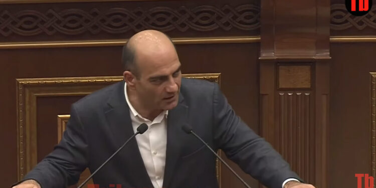 Պարո´ն Թունյան, դուք սիրում եք մարդկանց խոսքերի մեջ բառեր գտնել, մարդ է, կարող է սխալվել. տեսանյութ