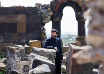 Կարգալույծ արված Ստեփան Ասատրյանը հրավիրում է Սուրբ Հովհաննավանք` մասնակցելու պատարագին. պատարագը կմատուցի նա