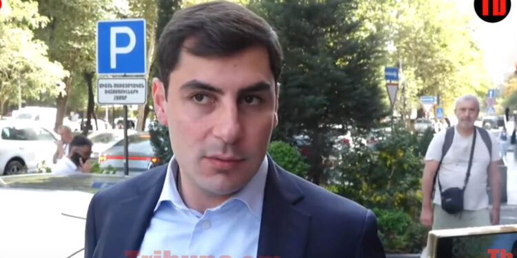 Ընենց արեք, ես էլ հավեսով բան անեմ. Վայոց ձորի նոր մարզպետը լրագրողների հարցերը լսեց ու ճողոպրեց. տեսանյութ