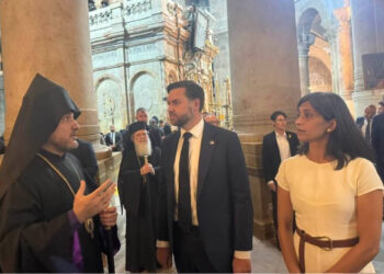 ԱՄՆ փոխնախագահն այցելել է Երուսաղեմի Սուրբ Հարության տաճարի հայկական բաժին