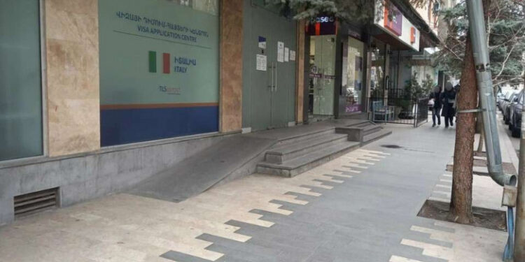 Խոշոր բիզնես. վիզայի համար հերթագրվելն անգամ դարձել է անհնար. «Փաստ»