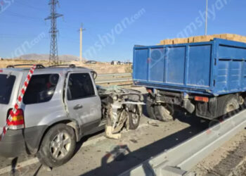 Գյումրու ավագանու ՔՊ խմբակցության ղեկավար Սարիկ Մինասյանի ծնողները «Ford»-ով բախվել են քարով բարձված բեռնատարին