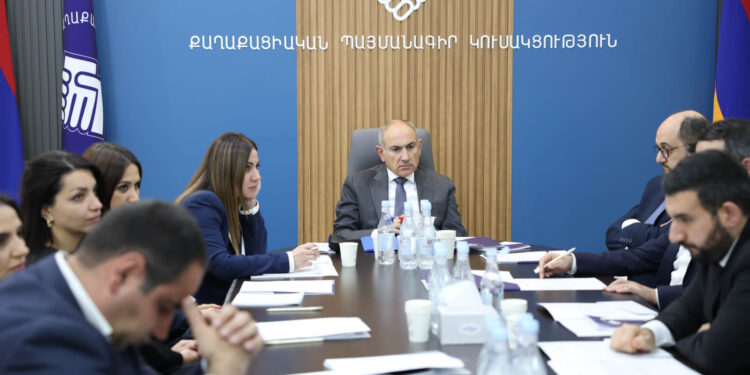 Փաշինյանն արգելել է իր թիմակիցների ապահարզանները․ «Հրապարակ»