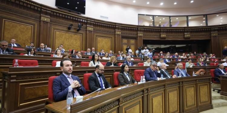 ՔՊ-ում շատերն են վախենում Աստծո նզովքից. «Հրապարակ»