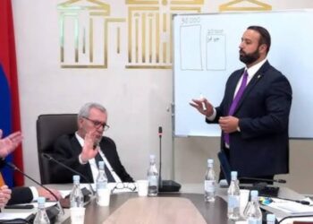 Անդրանիկ Քոչարյանի և Հայկ Սարգսյանի միջև երեկ «դեբոշ» է եղել. «Հրապարակ»