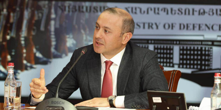 Գրիգորյանը ԶՈւ-ի ղեկավար կազմի օպերատիվ հավաքի մասնակիցների հետ հանդիպման ժամանակ ներկայացրել է ՀՀ համապարփակ անվտանգության համակարգի տեսլականը