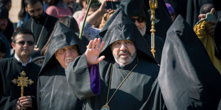 «Կոչ ենք անում իշխանություններին՝ դադարեցնել միջամտությունները Եկեղեցու ներքին կյանքին, ապահովել եկեղեցու սպասավորների անվտանգ ու խաղաղ գործունեությունը». Երուսաղեմի հայոց պատրիարք