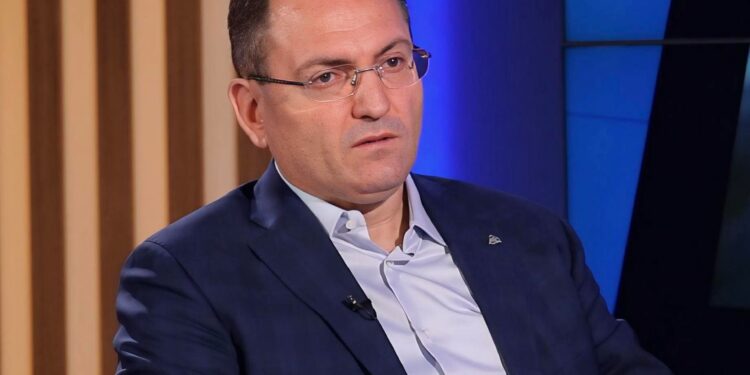 «Փաշինյանը այդ բանավեճում քաղաքական դիվիդենտներ չի կարող շահել». ըստ Ասլանյանի, ինչո՞ւ Փաշինյանը մերժեց Թաթոյանի առաջարկը