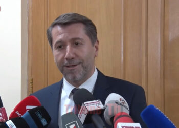 Ծպտուն կարո՞ղ եք հանել, թե՞ Փաշինյանն ինչ ասի, դա պիտի անեք. Անդրեասյանին. տեսանյութ